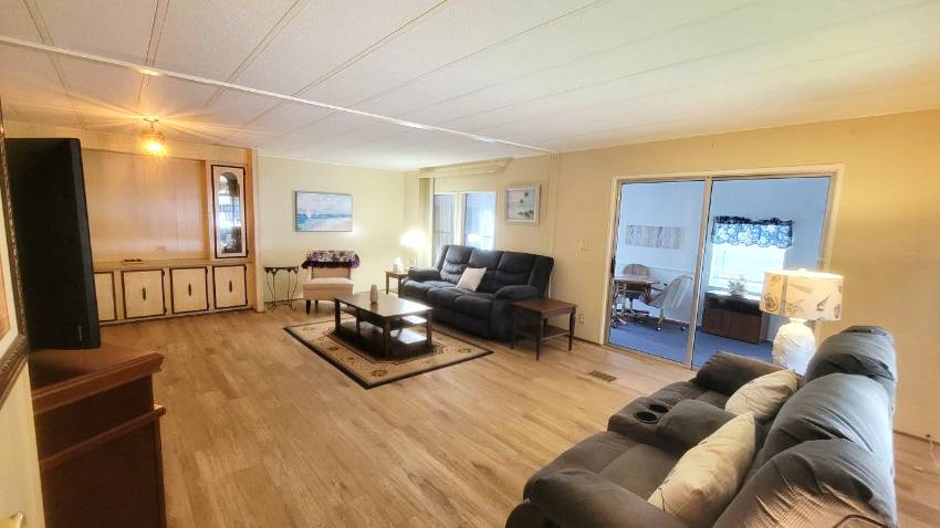 181 Juniper Dr. West a Dundee, FL Mobile or Manufactured Home for Sale